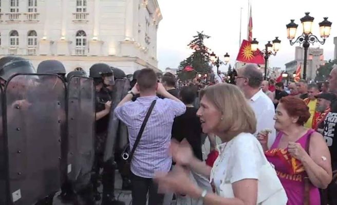 Македонци възмутени от майката на Андрей Зографски от "Спаси София"
