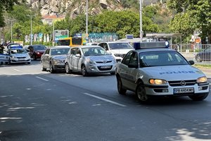 Катастрофа затруднява движението в центъра на Пловдив, две патрулки са на мястото