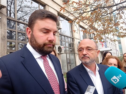 Д-р Асен Меджидиев и съветникът му Аркади Шарков