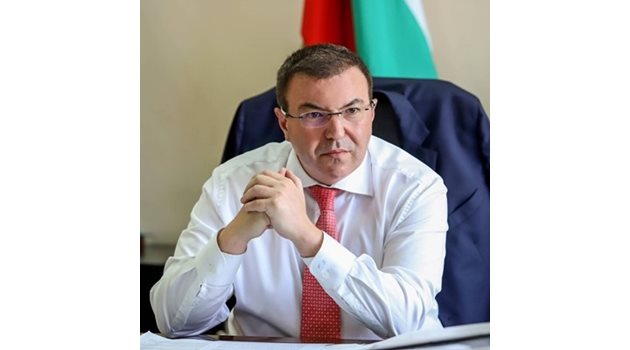 Министърът на здравеопазването проф. Костадин Ангелов.
