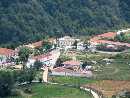 В околностите на село Термес има 65 минерални извора.