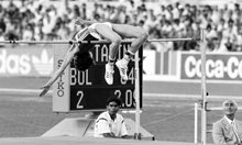 След близо 37 г. Стефка Костадинова отново е на “Олимпико”, където влезе в историята