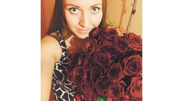 ОТНОШЕНИЕ: 29-годишната стюардеса Анастасия Славинская била наричана “Малкият ангел” от колегите си.