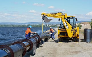 Фекалният водопровод под Варненското езеро отново се повреди