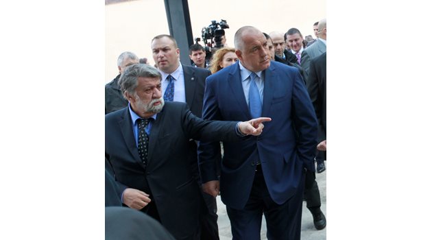 Бойко Борисов бе водач на листата на ГЕРБ в Пловдив, където партията има внушителен резултат, а въпреки преференциите, които разместват имената, Вежди Рашидов ще е отново депутат.
