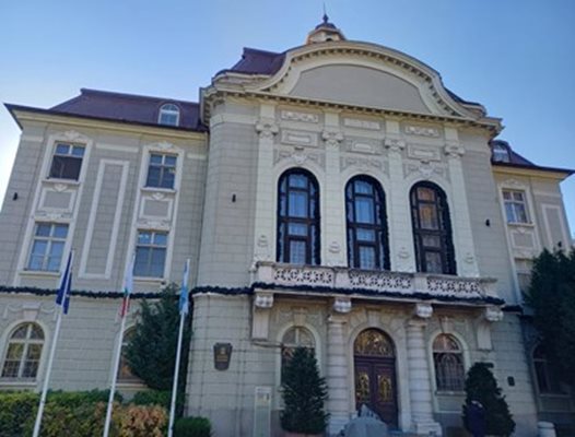 Сградата на община Пловдив.