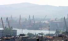 България затваря пристанищата си за всички руски кораби