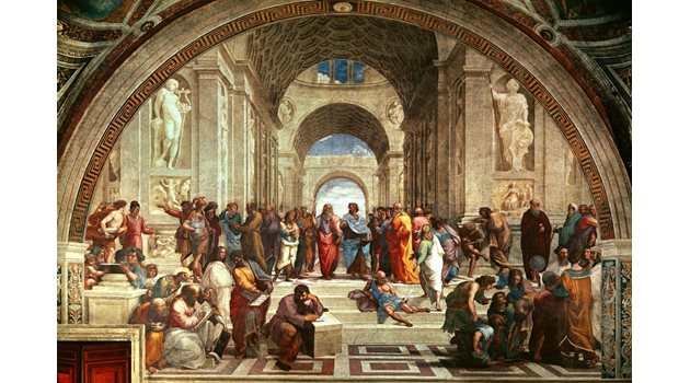 Атинската школа е сред най-вдъхновяващите творби на всички времена. Рафаело обожава Леонардо и го поставя в центъра на картината, а на преден план навъсеният философ поразително прилича на Микеланджело. 