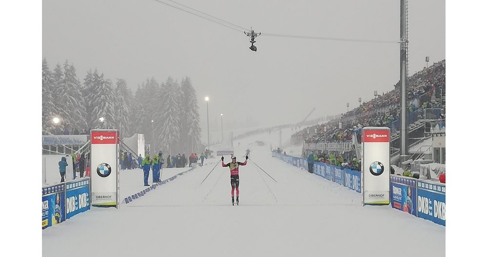 Sverige og Norge tar seire i langrennstafettlag på Oberhof