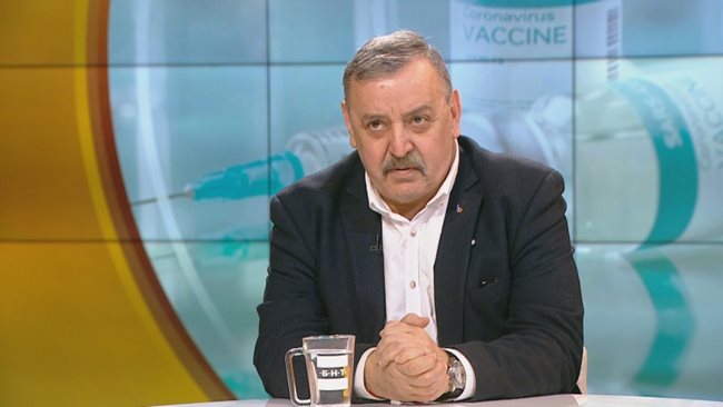 Prof. Todor Kantardjiev: Yellowing of the skin and vomiting in the mysterious hepatitis