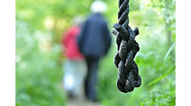 Двойно самоубийство на възрастни съпрузи разтърси карнобатското село Екзарх Антимово СНИМКА: Pixabay
