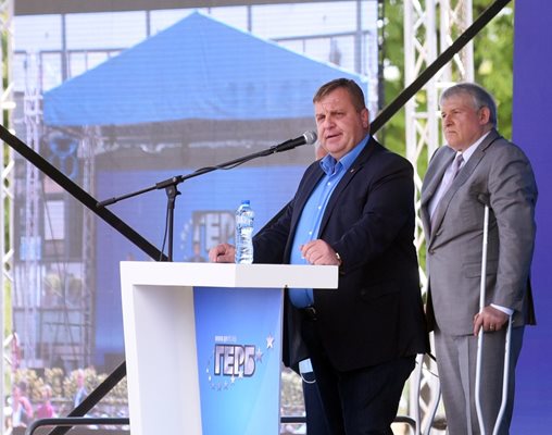 Лидерите на партиите партньори на ГЕРБ Красимир Каракачанов и Румен Христов бяха гости на форума.

СНИМКИ : ВЕЛИСЛАВ НИКОЛОВ
