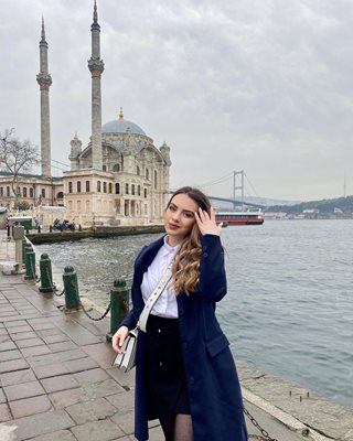 Салимова в любимия си Истанбул