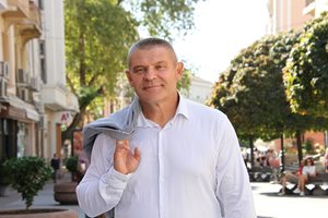 Журналистът Руси Чернев излиза на арената за кмет на Пловдив с пълна листа за съветници