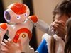 Хуманоиден робот се усъвършенства с помощта на децата-програмисти в Пловдив