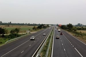 Тапи на магистрала "Тракия" заради 4 катастрофи край Пазарджик