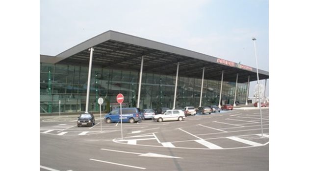 Пловдивското летище е подготвено да посрещне правителствения Ербъс.