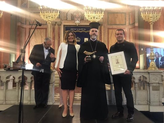 Митрополит Антоний получи награда “Шофар” от организацията на евреите “Шалом”.