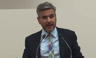 Сръбски опозиционен депутат: ЕС подготвя санкции срещу страната ни