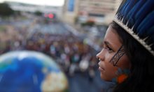 Представители на коренното население на Бразилия отново протестираха срещу президента Жаир Болсонаро