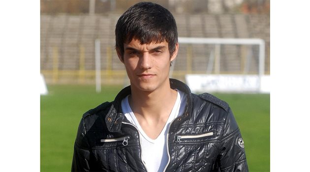 УДАР: Наско Курдов вкара 34 гола само за един полусезон с екипа на "Ботев".