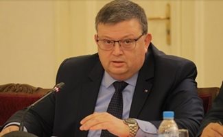 Цацаров: Не бива да отричаме изначално проекта за разследване на главния прокурор