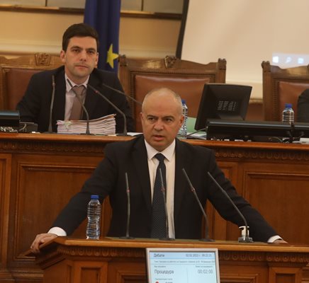 Шефът на ПГ на БСП Георги Свиленски е един от членовете на Градския съвет на партията в София, подписали писмото с искане за наказание на Паргов.