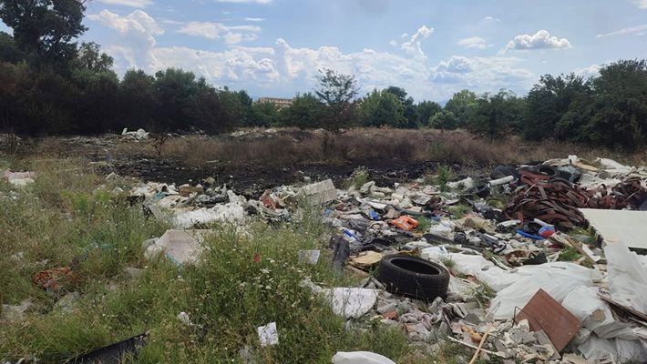Румънските власти спряха на границата с Унгария над 36 тона отпадъци