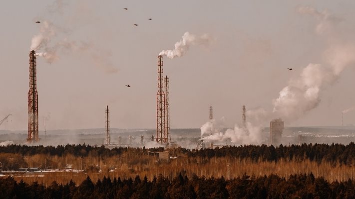 Обгазяват Димитровград, във въздуха се носят серен диоксид и метален прах