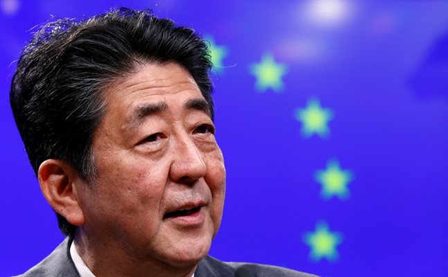 Японският премиер Шиндзо Абе   СНИМКА: Ройтерс