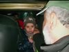 Евакуираха от Алепо 7-годишно момиченце, трогнало света (Видео)
