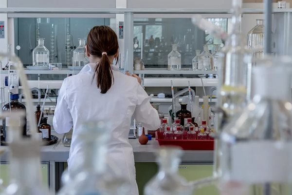 Китай дари на Сърбия две лаборатории за тестване на коронавирус СНИМКА: Pixabay
