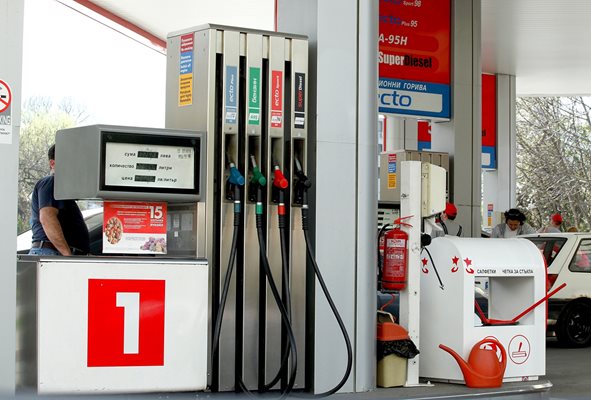 Инфлацията се кротва, но горивата все още я държат висока (Обзор)