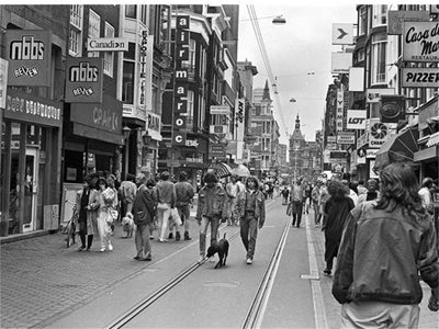 Така е изглеждал Амстердам през 1985 година.
СНИМКА: МАЙК ФУЛЕРТОН

