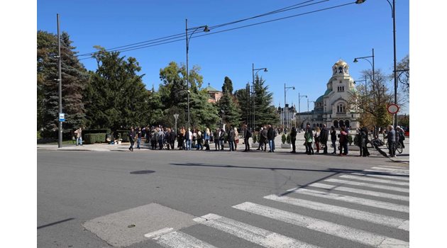 Поклонението на Кирил Маричков СНИМКА: Георги Кюрпанов-Генк