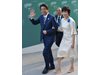 Японският премиер има опозиционна партия у дома - жена си