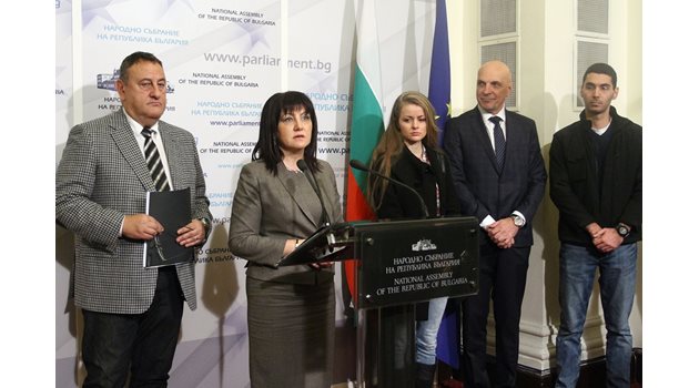 Караянчева се срещна с шефа на Камарата на строителите в България Илиян Терзиев в парламента, за да обсъдят проблемите пред бранша.