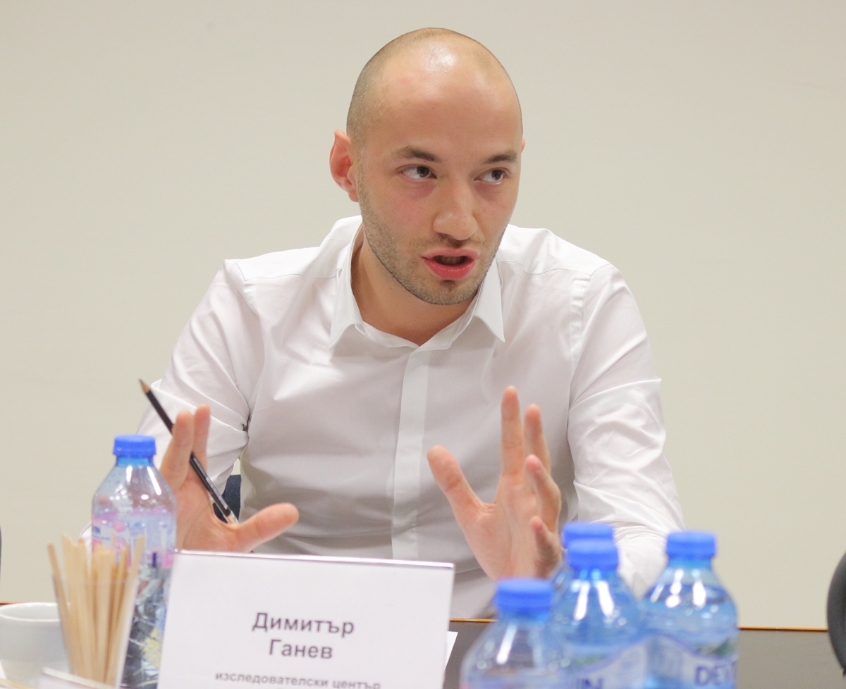 Димитър Ганев: Експертен кабинет след сътрудничество "с отвращение" е единствено възможен