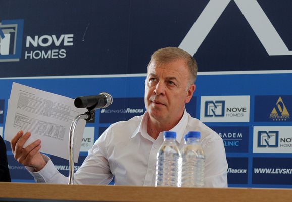 Мажоритарният собственик на “Левски” Наско Сираков ще разясни на акционерите в клуба какво се случва с преговорите с компанията Sports Republic, която иска да придобие тима. СНИМКА: РУМЯНА ТОНЕВА