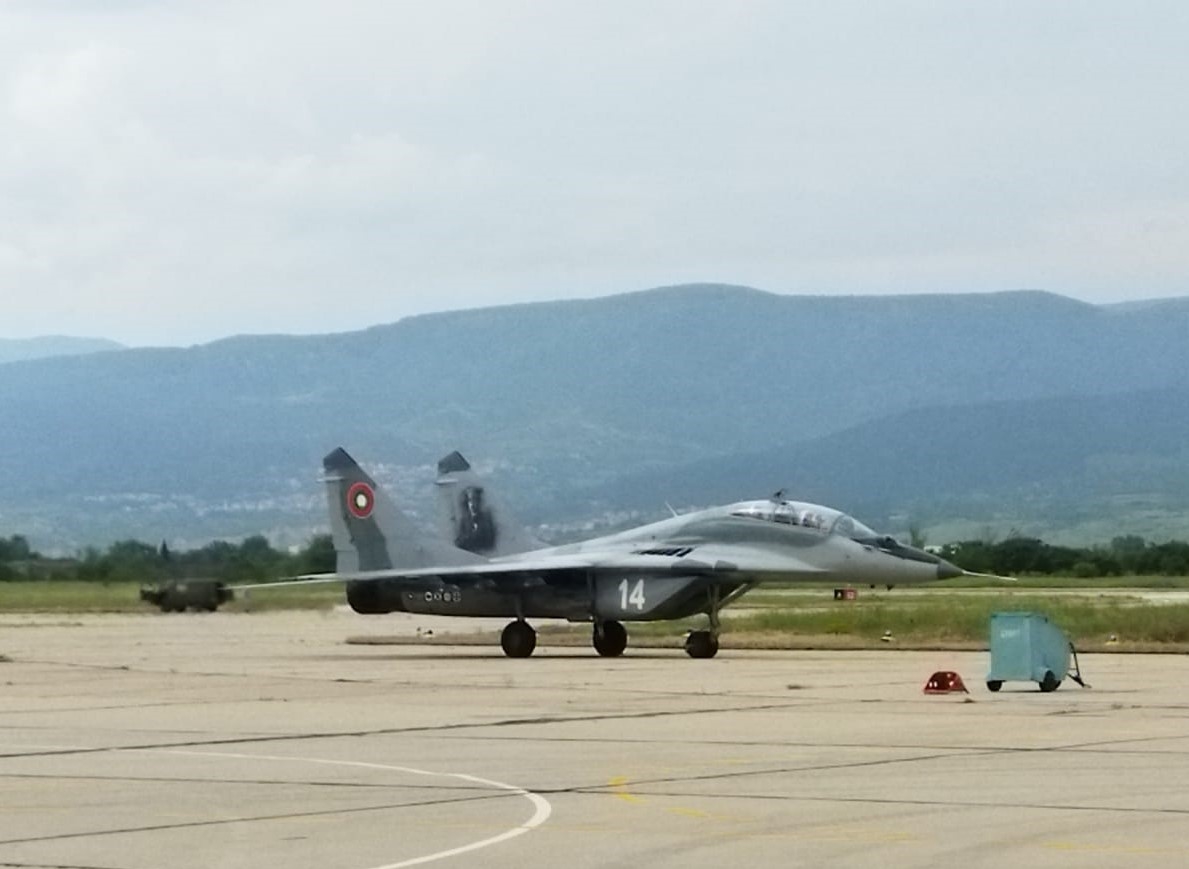 С двигатели от Полша още един български МиГ-29 вече лети