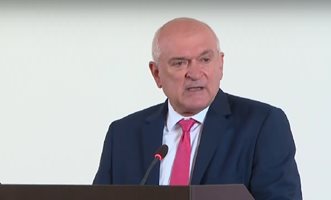 Главчев: България няма отношение към производството и преминаването на гърмящите пейджъри