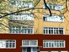 Маскирани с метални прътове и бухалки нахлуха в софийска гимназия