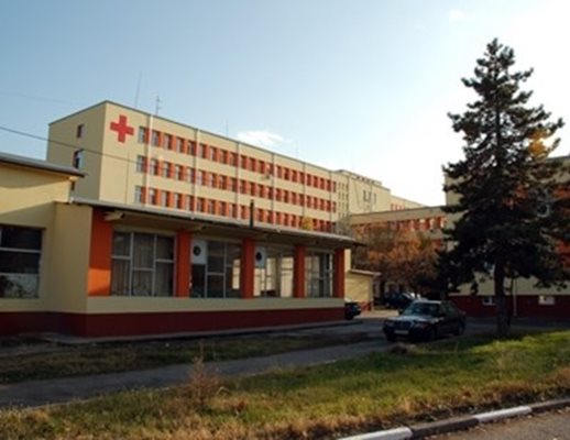Мъжът е настанен в Инфекциозно отделение на монтанската болница „Д-р Стамен Илиев“. 