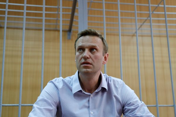 Алексей Навални е осъден на 9 години затвор
