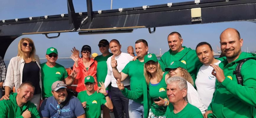 Rumin Radev et son épouse Desislava à bord du catamaran municipal de Burgos