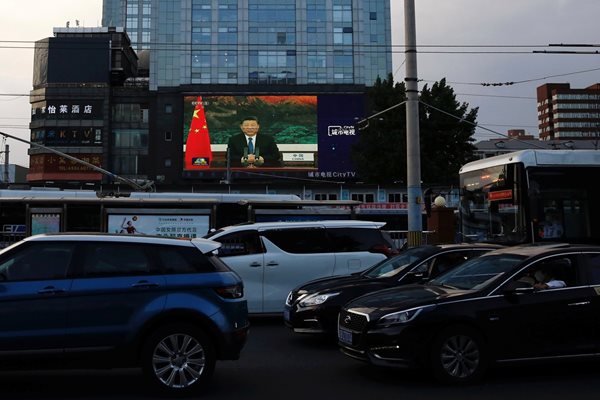 Всичко започва отначало. Защо милиони китайци пак са в карантина?