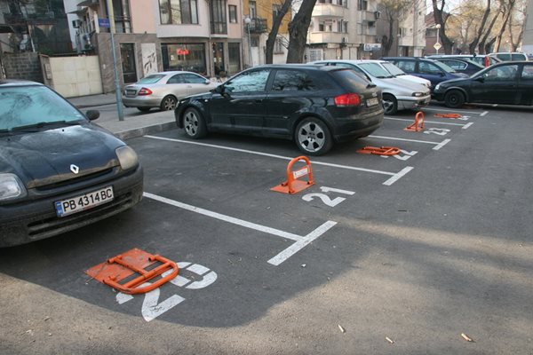 В почти всички райони на Пловдив са изградени паркинги за платен престой пред блоковете