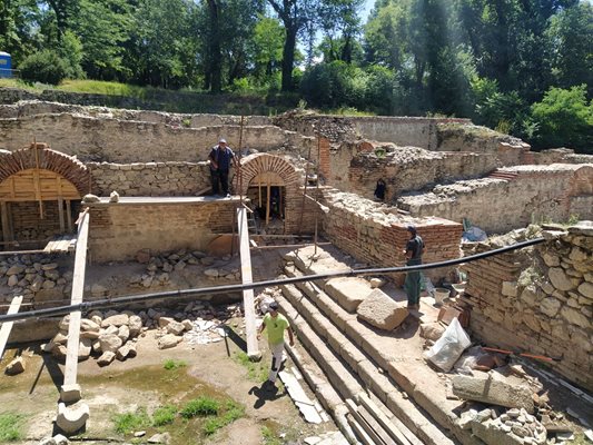 Разкопките на римските терми в Хисаря се извършват от години.