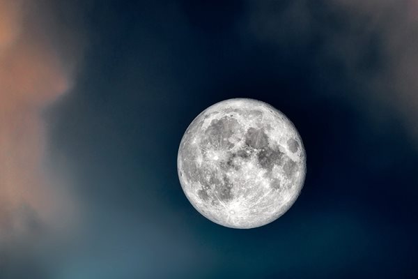 Луната. Снимка: Pixabay