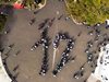 Атрактивен флашмоб на ГЕРБ-Бургас: Седемнайска от колоездачи заснета с дрон